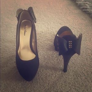 Gorgeous new Michael Antonio platform bow pumps